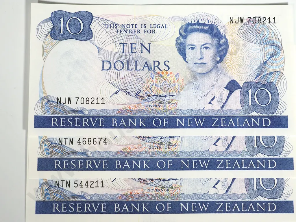 3 X RESERVE BANK OF NEW ZEALAND TEN DOLLARS RUSSELL UNC Image 1++