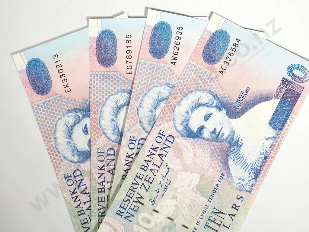4 X RESERVE BANK OF NEW ZEALAND TEN DOLLARS BRASH T III UNC Image 1++