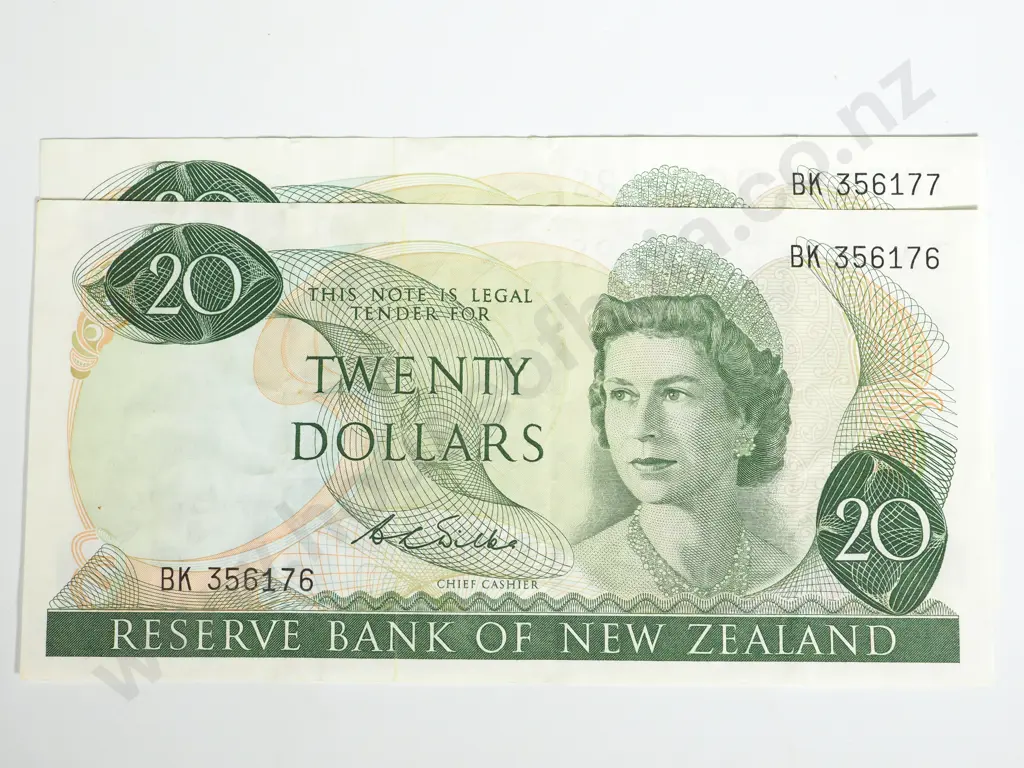 2 X CONSEC RESERVE BANK OF NEW ZEALAND TWENTY DOLLARS WILKS VF Image 1++
