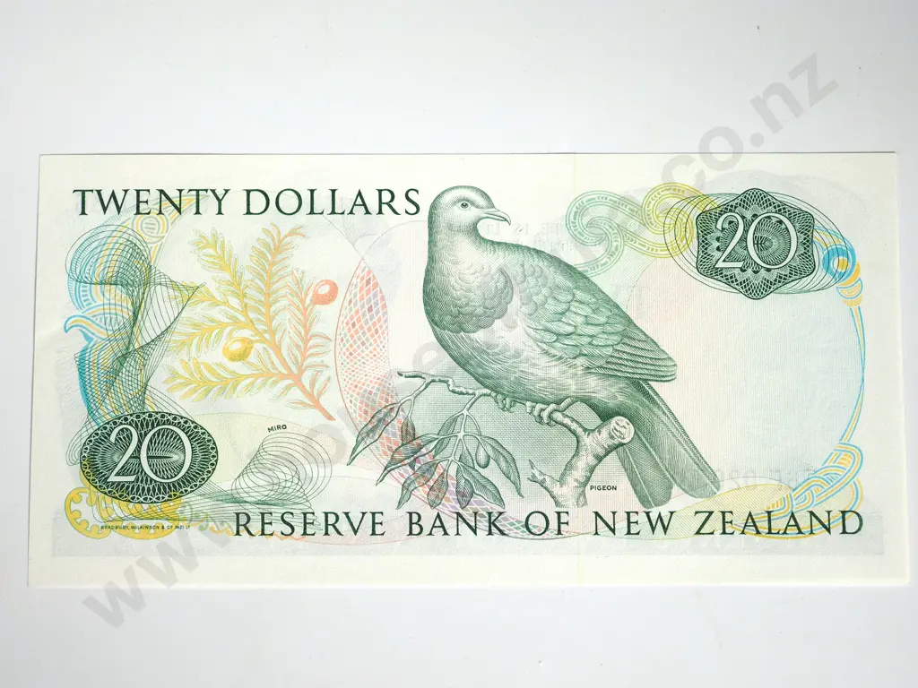 RESERVE BANK OF NEW ZEALAND TWENTY DOLLARS RUSSELL UNC Image 1++