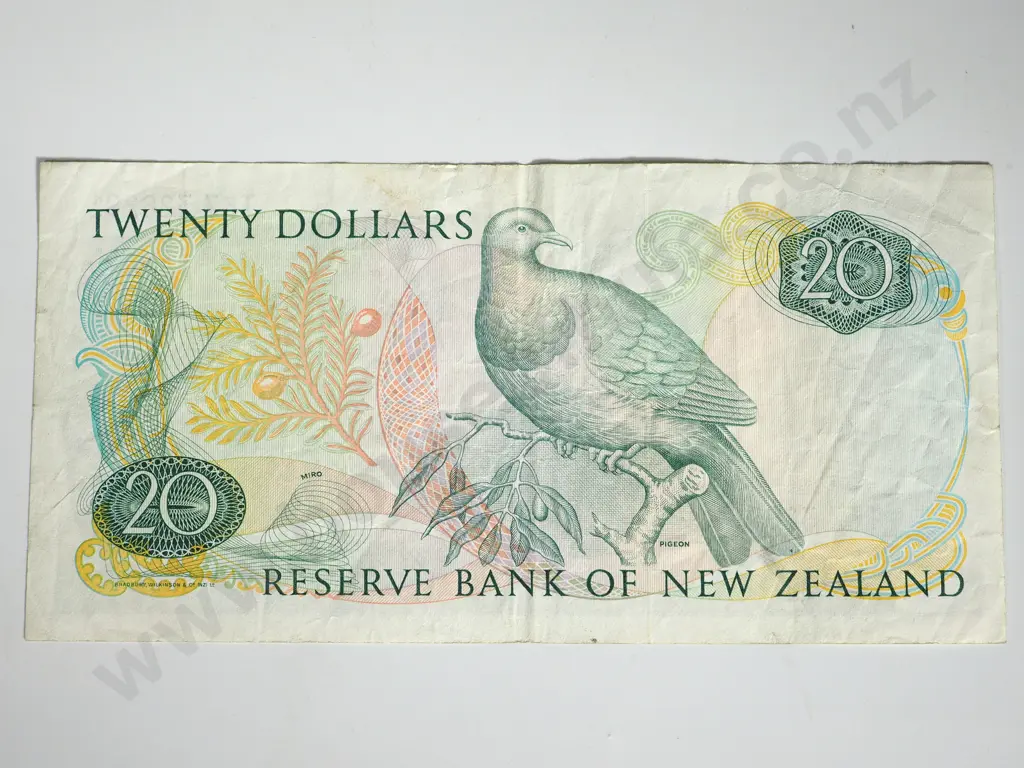 RESERVE BANK OF NEW ZEALAND TWENTY DOLLARS BRASH T 1 LAST PREFIX F Image 1++