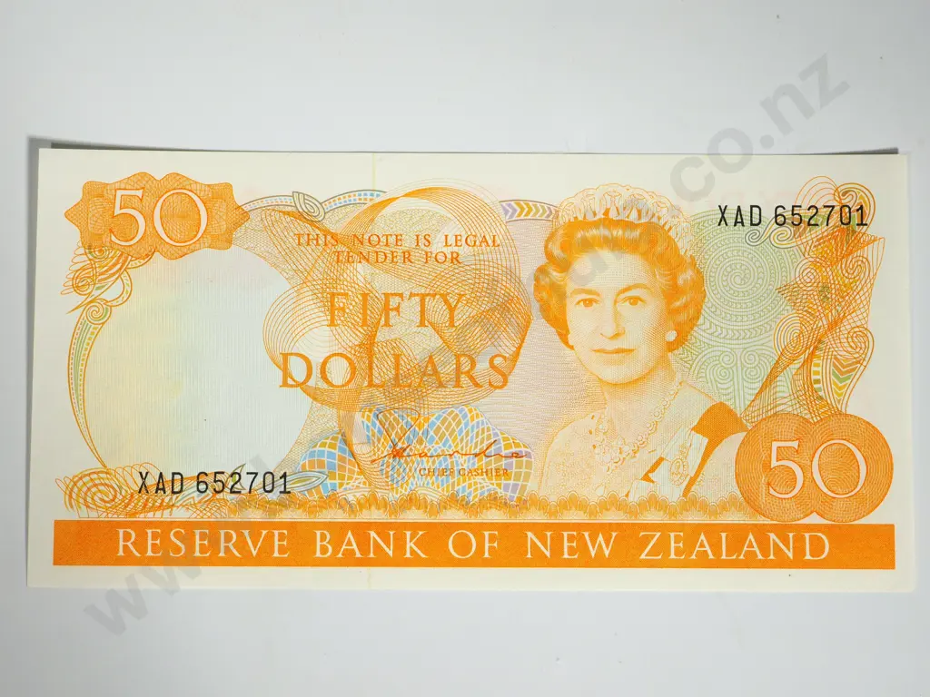RESERVE BANK OF NEW ZEALAND FIFTY DOLLARS HARDIE T2 UNC Image 1++