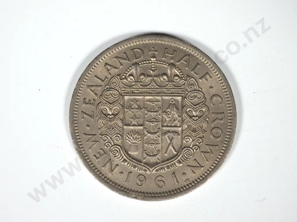 50 X 1961 HALFCROWNS AVE Image 1++