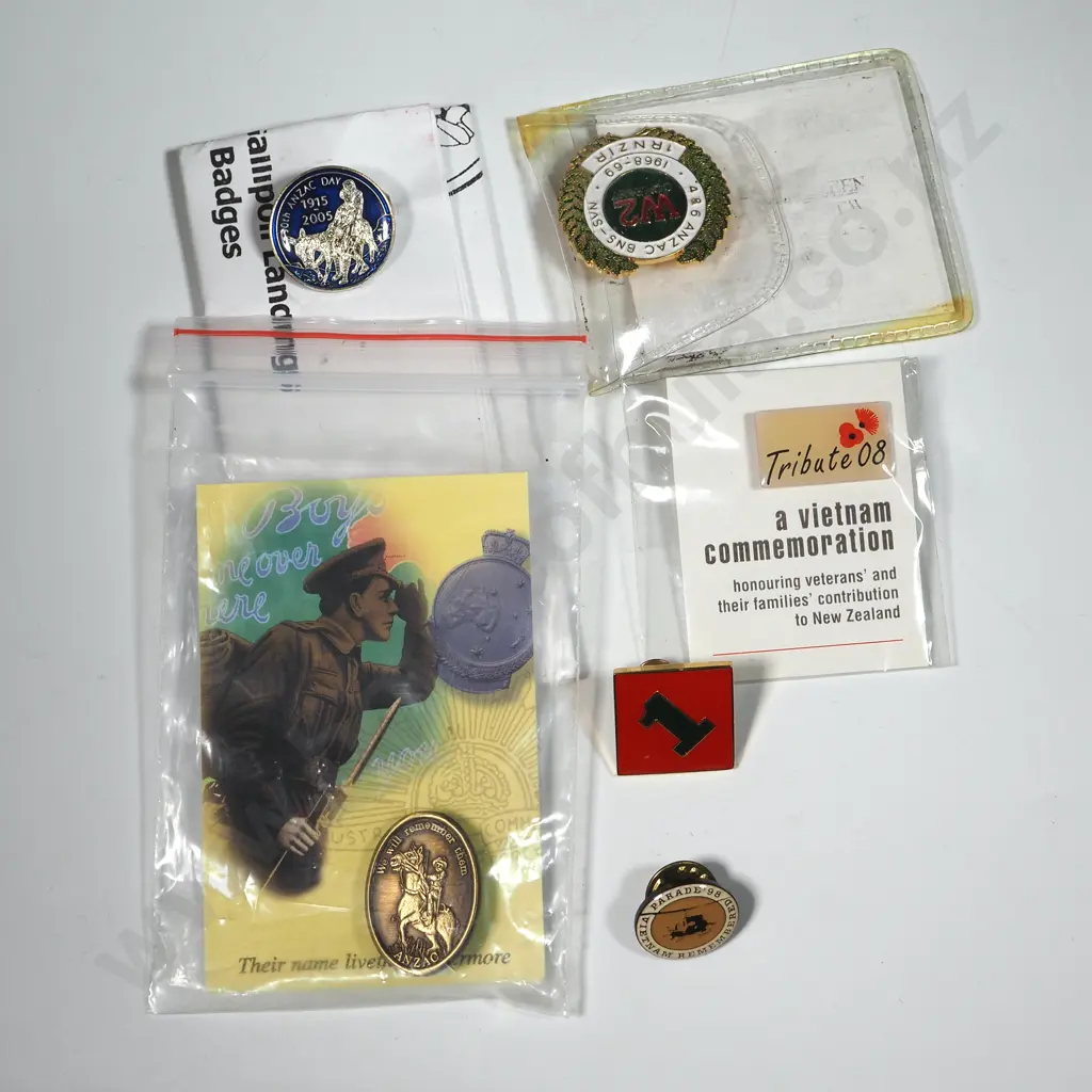 Six New Zealand Commemorative Lapel Badges. Image 1++