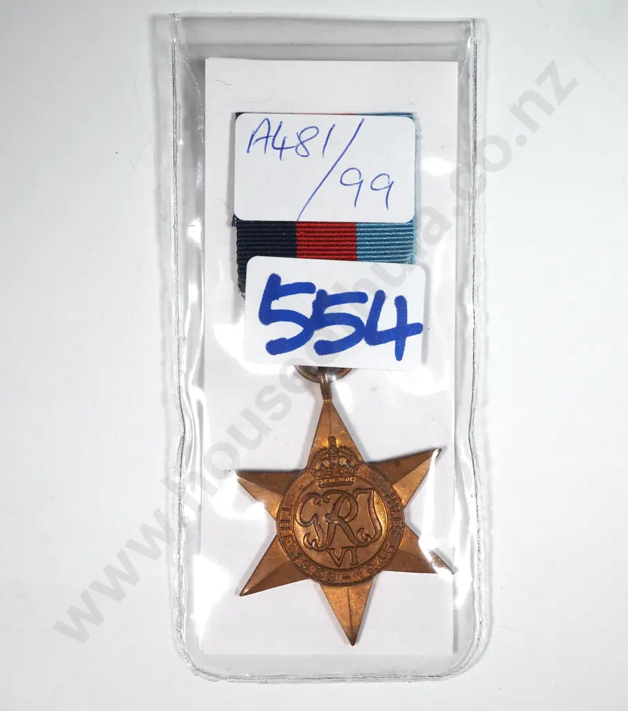 WWII Medal 1939-1945 Star. Image 1++