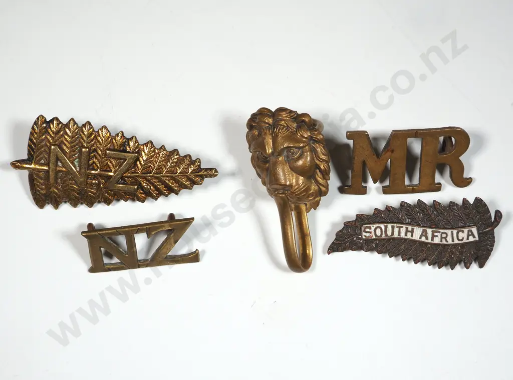 NZ Mounted Rifles Badges & Lapel Badge Boer War. Image 1++
