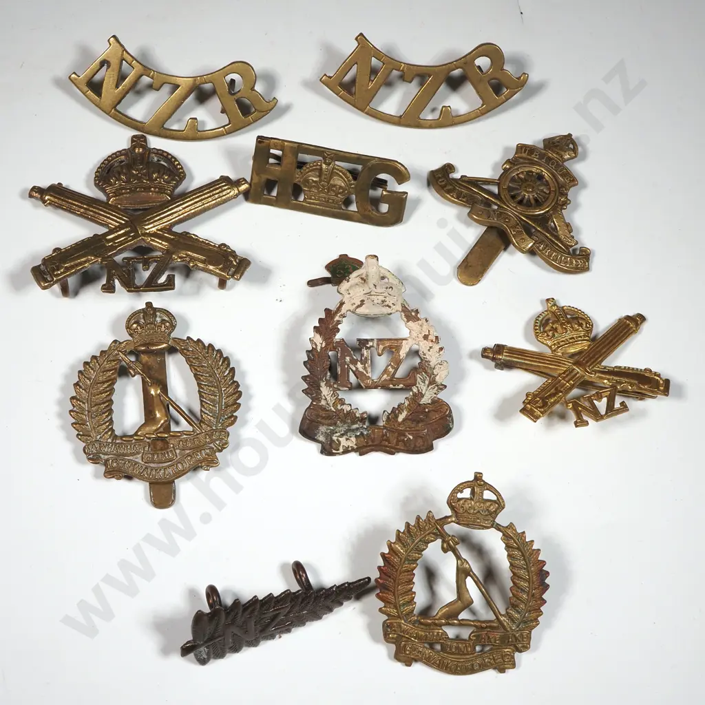 Lot of Ten Assorted New Zealand Badges. Image 1++