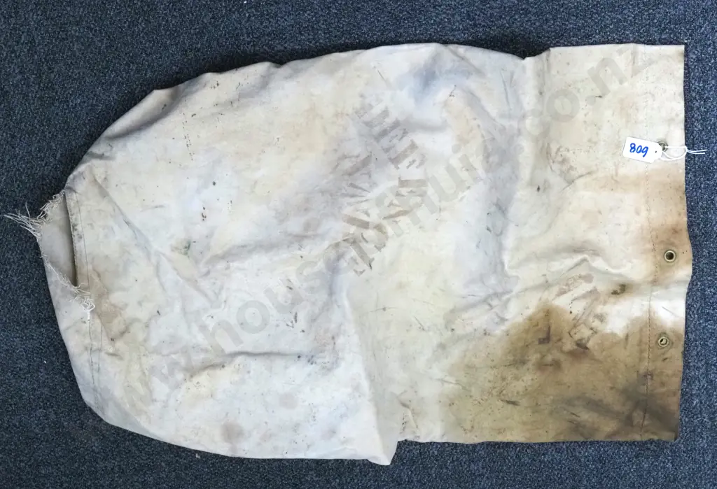 NZD Kit Bag. Some Damage. Image 1++