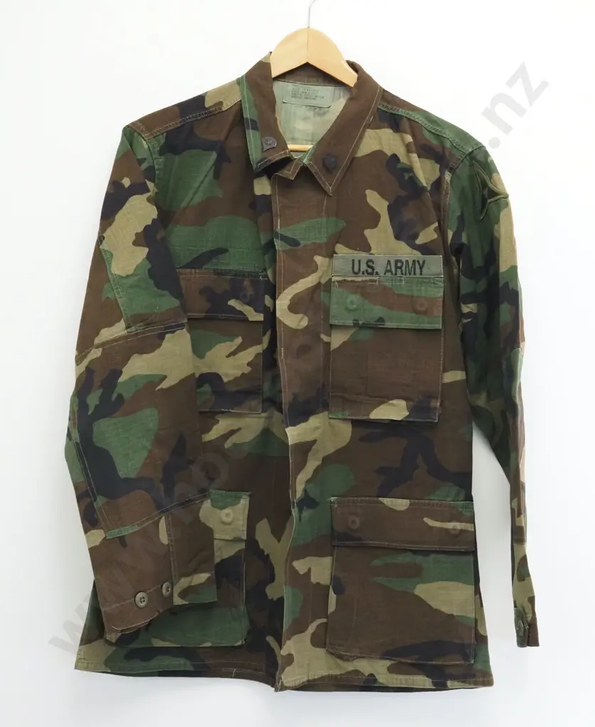 U.S. Army Hot Weather Woodland Camouflage Combat Coat. Size R. Image 1++
