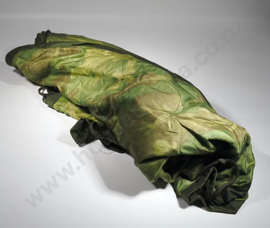 1970's Era USA Light Weight Camo Blanket - Updated Title Image 1++