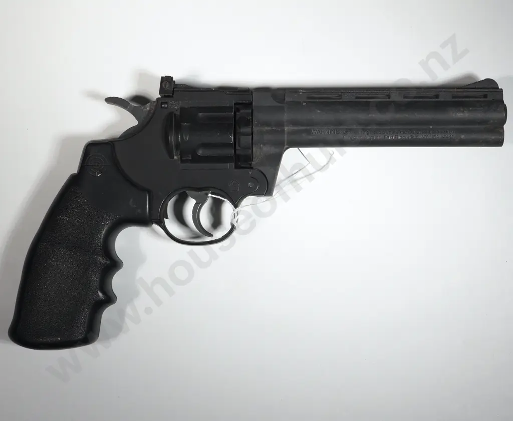 Crosman Revolver Style  357 Pellet  Air Pistol US Patent NO 4 422 433. Image 1++
