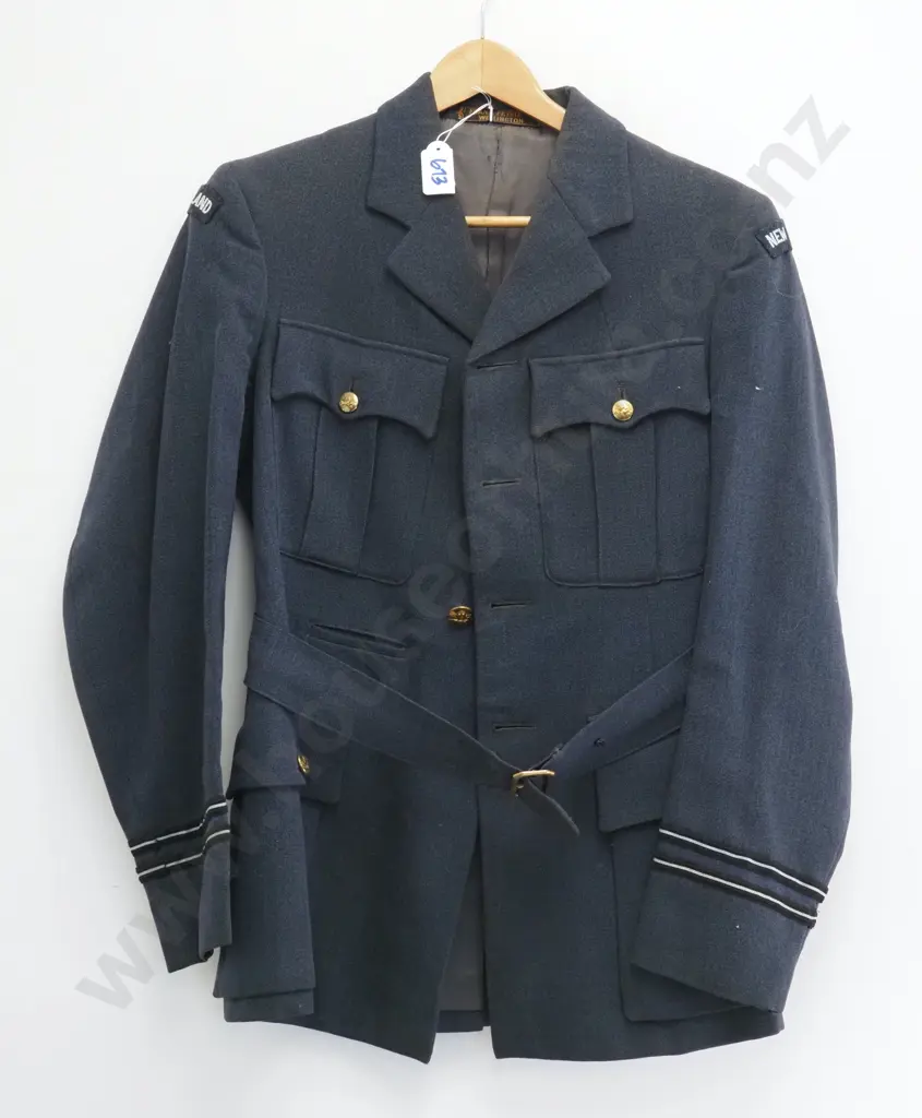 RNZAF Officers Jacket w Kings Crown Buttons. Image 1++