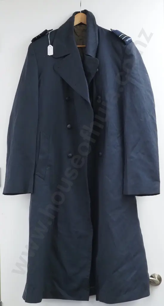 RNZAF Officer's Overcoat Dated 1967 Size 38T. Image 1++
