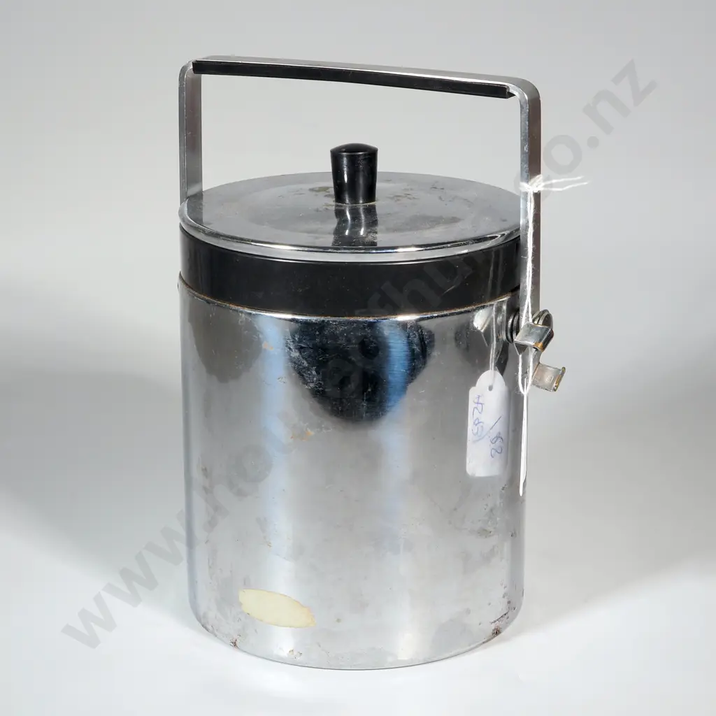 Vintage Ice Bucket. Image 1++
