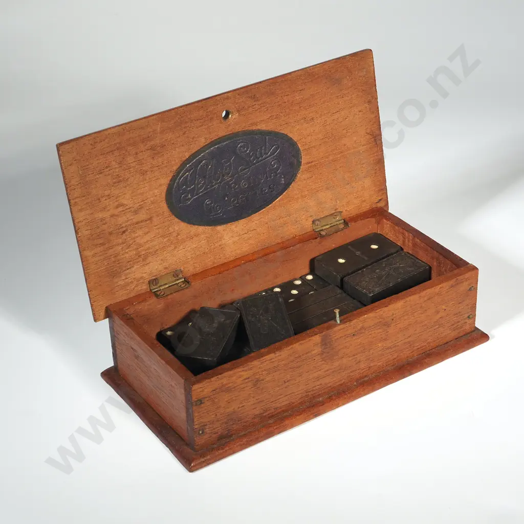 Vintage Oak Yellow Seal Virginia Cigarette Box Containing A Quantity Of Ebony Dominos  Image 1++