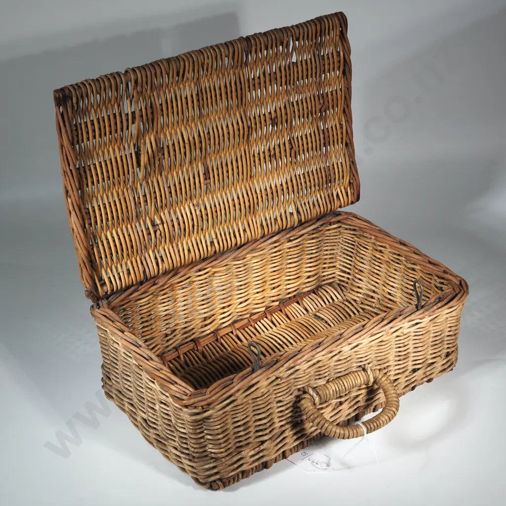 Small Wicker Picnic Basket  Image 1++