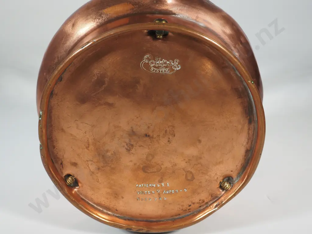 Vintage Electric Copper & Brass Kettle with Wooden Handles & Finial.  Image 1++