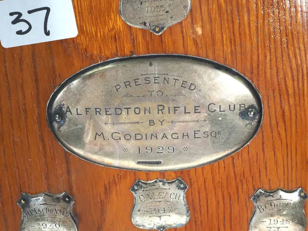 Vintage Oak Shield Presented Alfredton Rifle Club By M Godinagh Esq. 1929 & Covered with Many Sterling Silver Plaques Image 1++