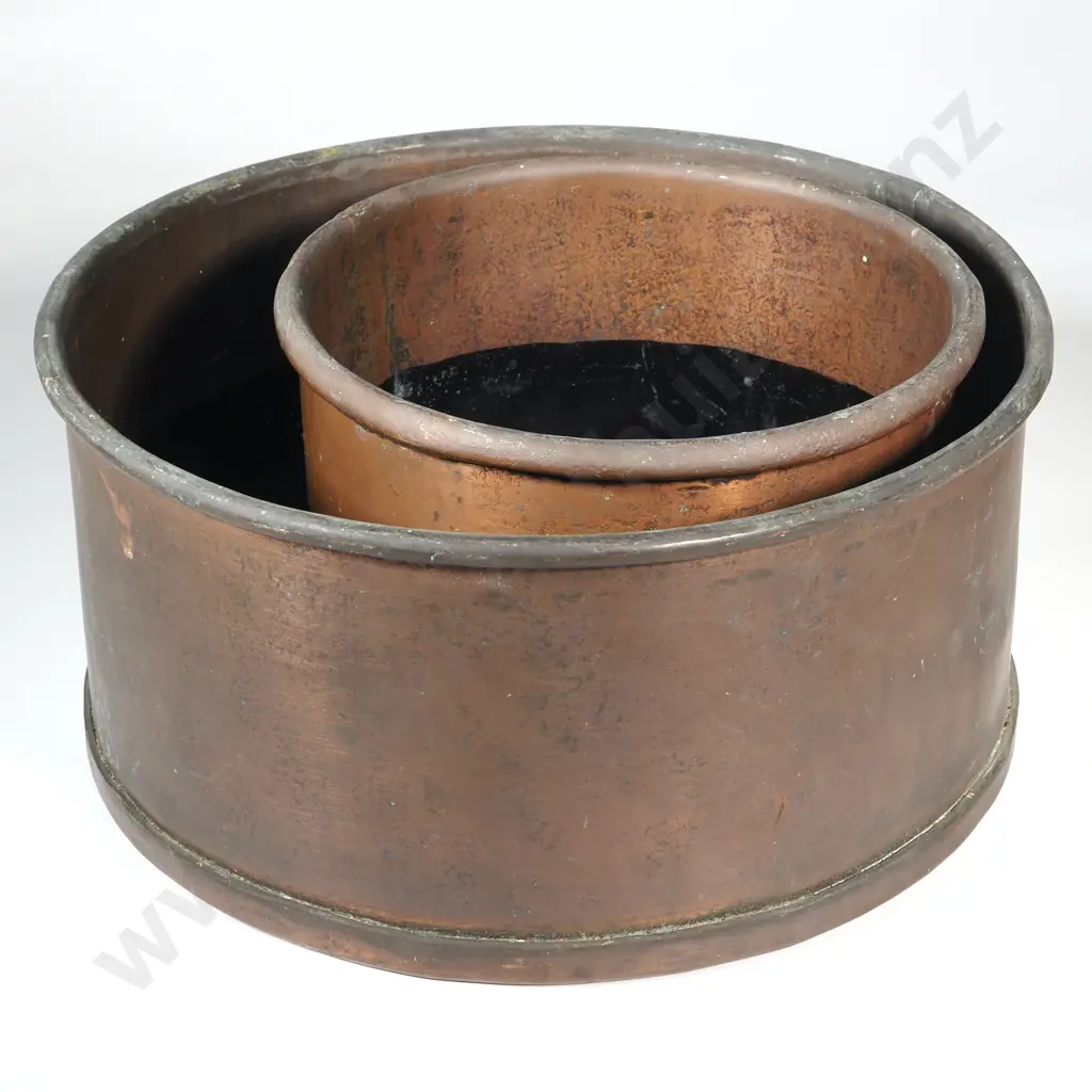 Two Antique Weighted Cake Moulds. Image 1++