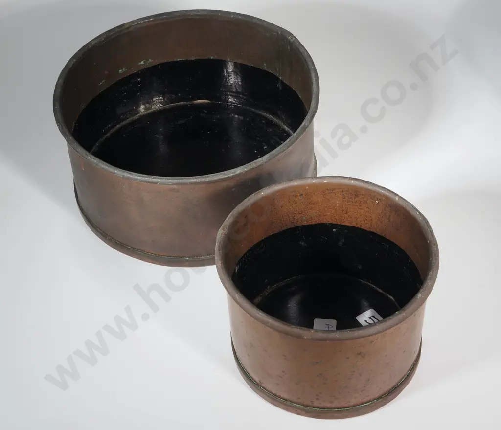 Two Antique Weighted Cake Moulds. Image 1++