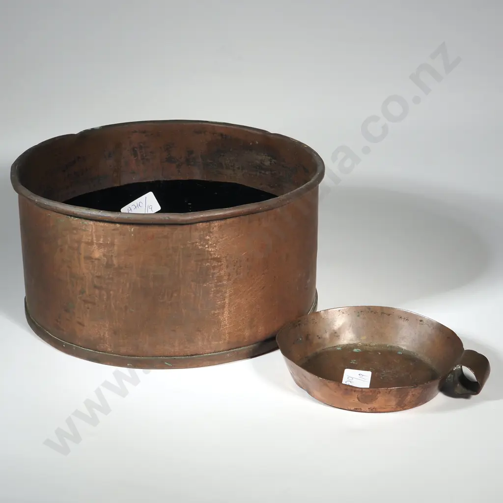 An Antique Weighted Cake Mould & Copper Candle Pan w Handle. Image 1++