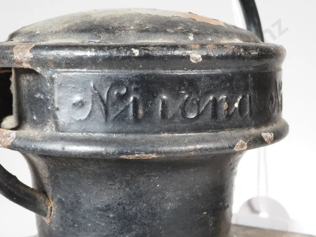 Kerosene Railway Lamp Image 1++