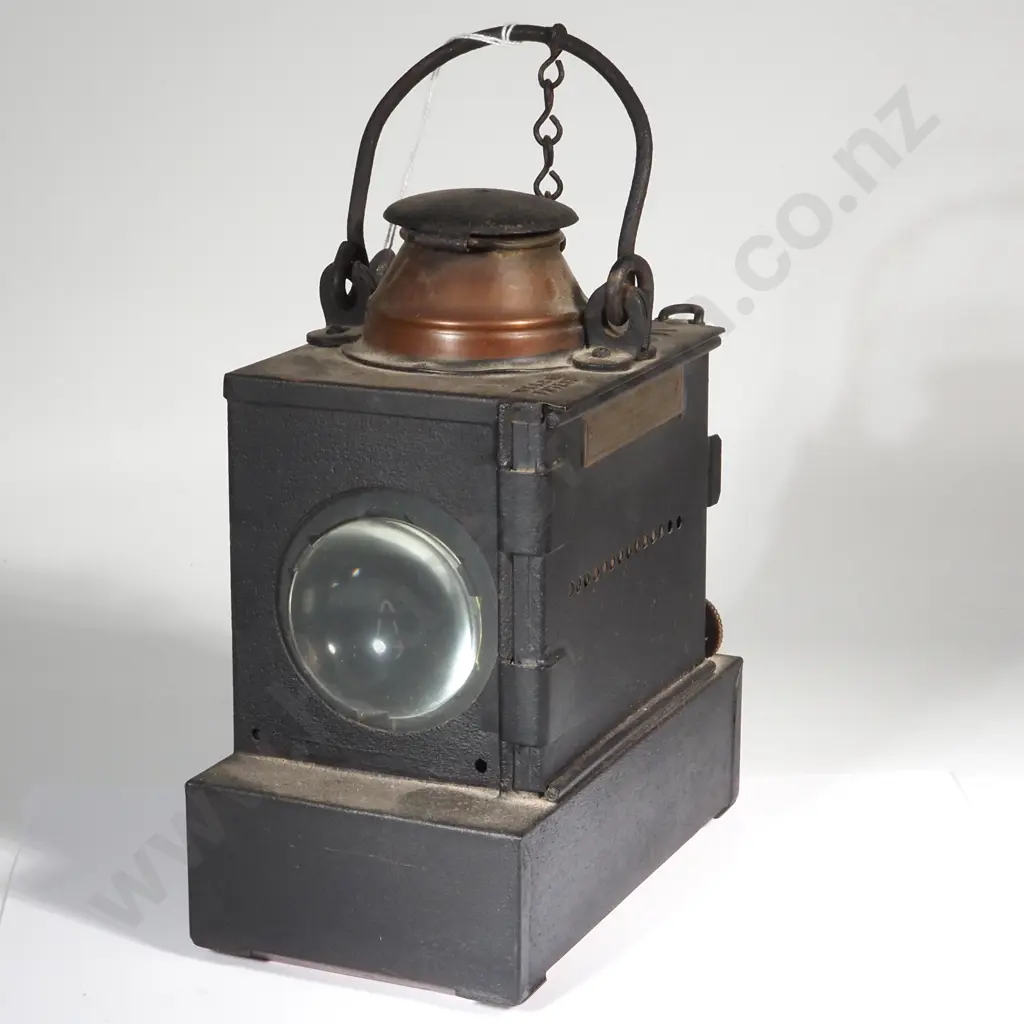 Welch Patent Railway Lamp. Image 1++