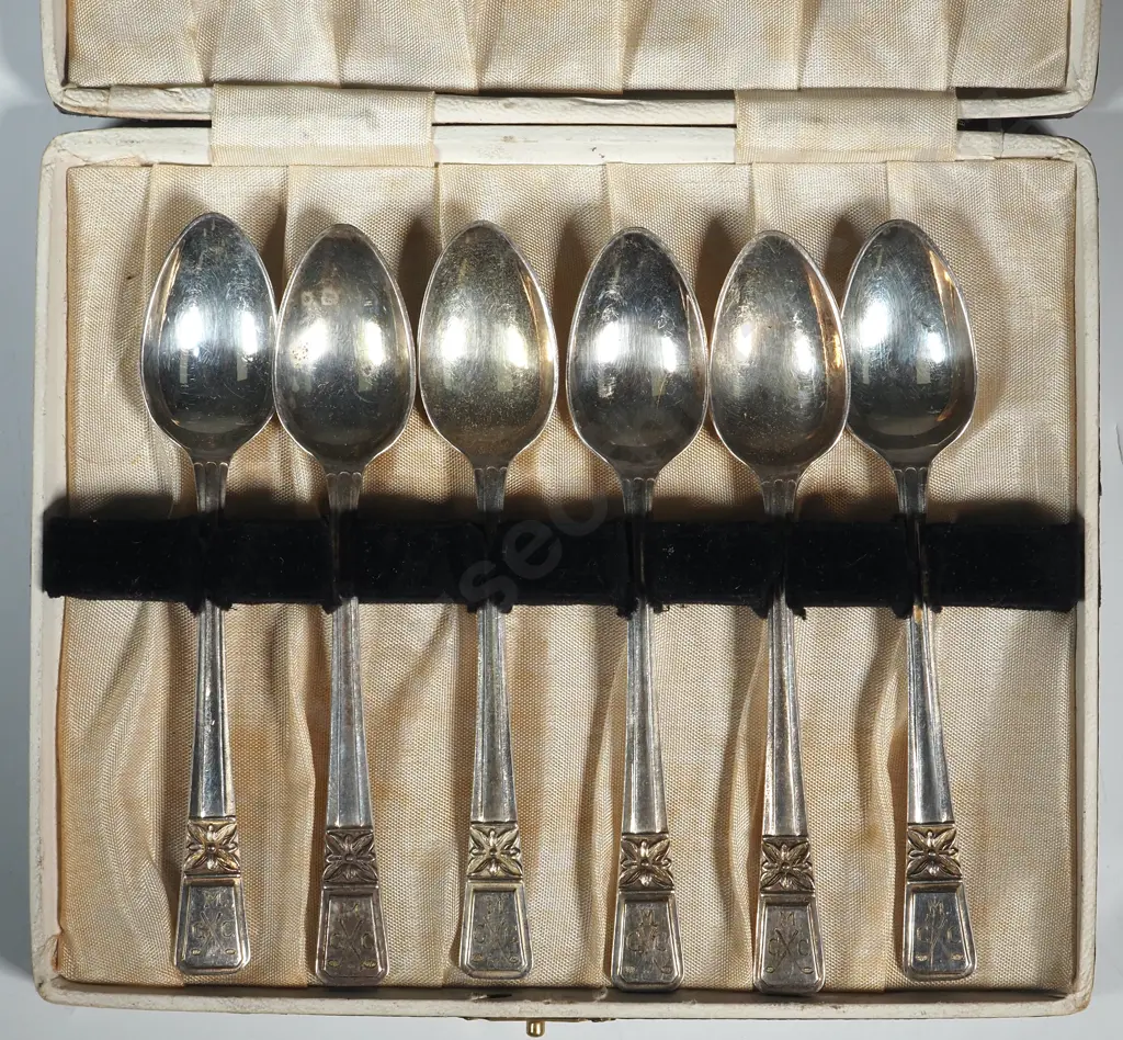 Boxed Set of Six Sheffield Silver EPNS Teaspoons. Image 1++
