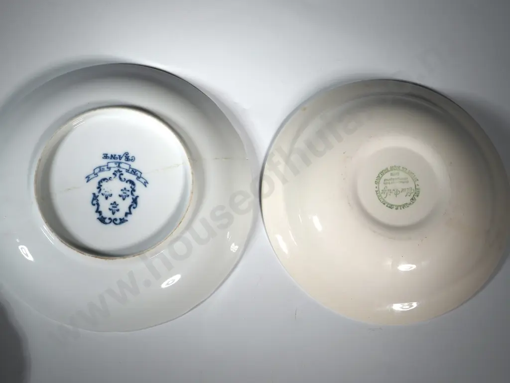 Three Various Plates, One Green Majolica Plate, Crown Lynn Avondale selection Blue Bridge plate Made in New Zealand Image 1++