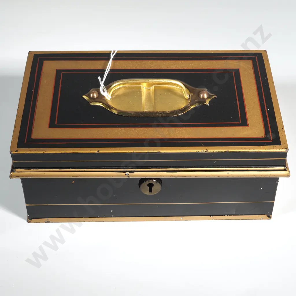 Large English Metal Cash Box with Handle. Image 1++