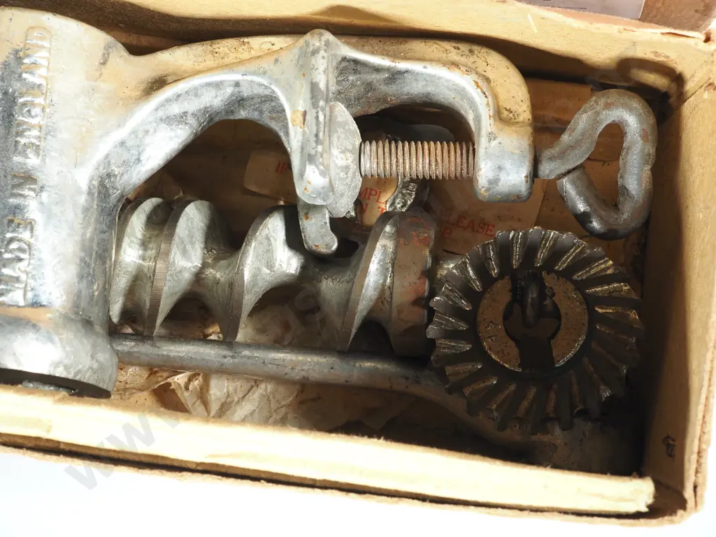 Beatrice Harper Aluminium Food Chopper No 3181. in Original Box. (Mincer) Image 1++