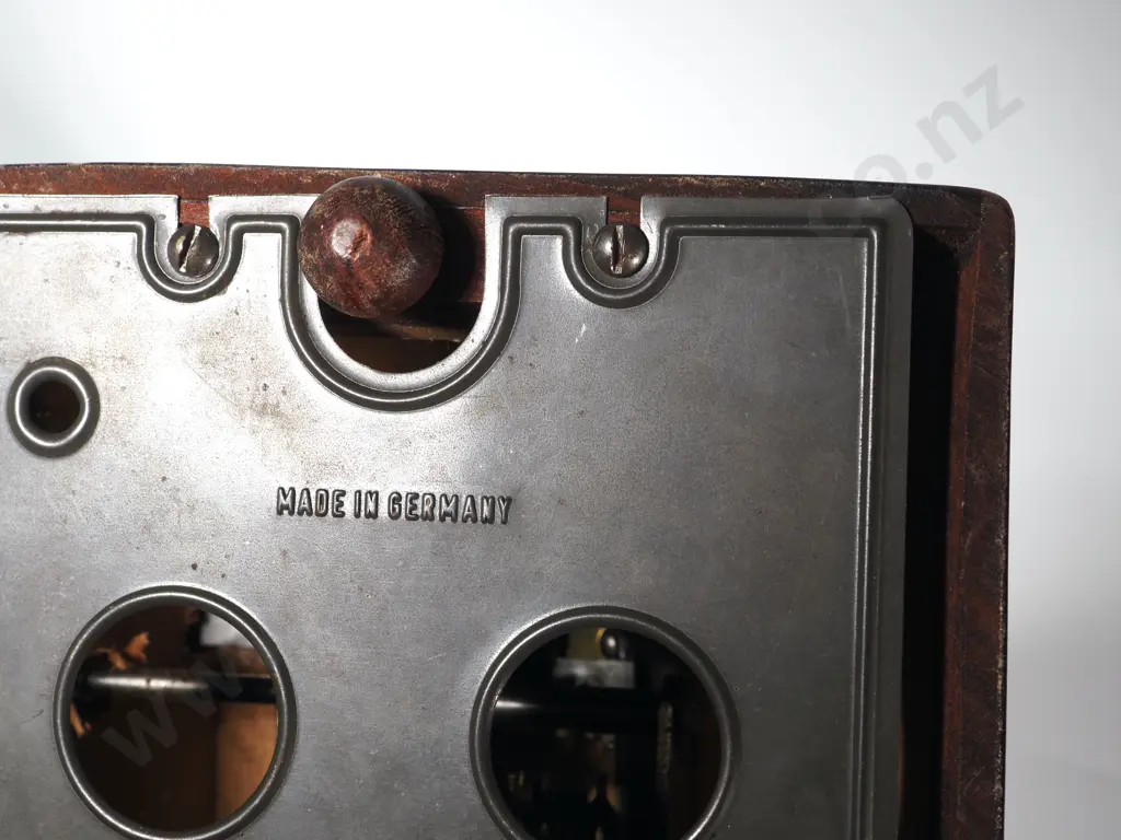 Vintage German Metronome Image 1++