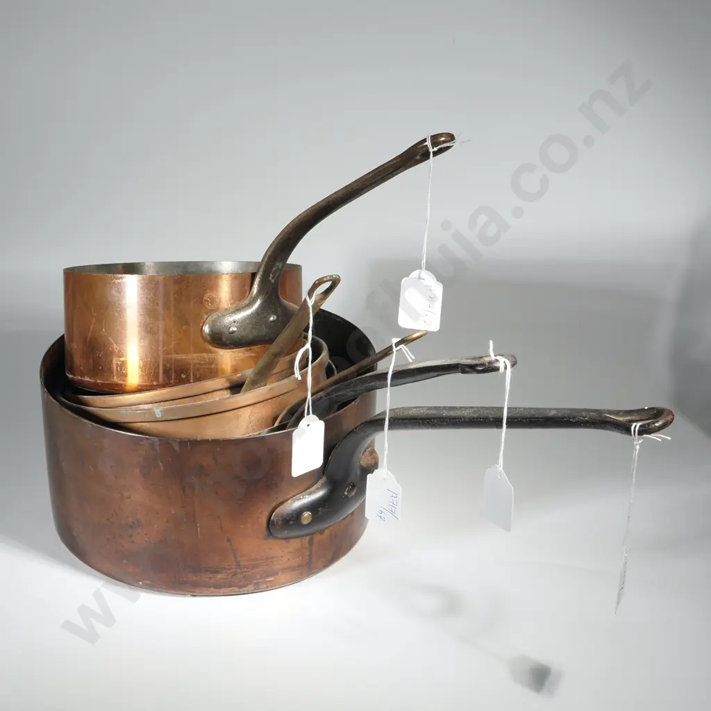 Vintage Set of Five Copper Saucepans Image 1++