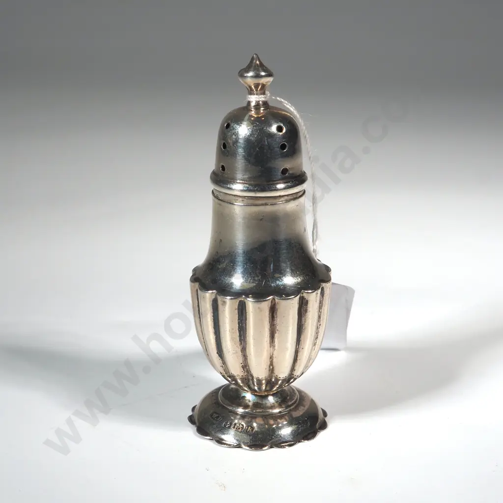 Sterling Silver Pepper Pot  Image 1++