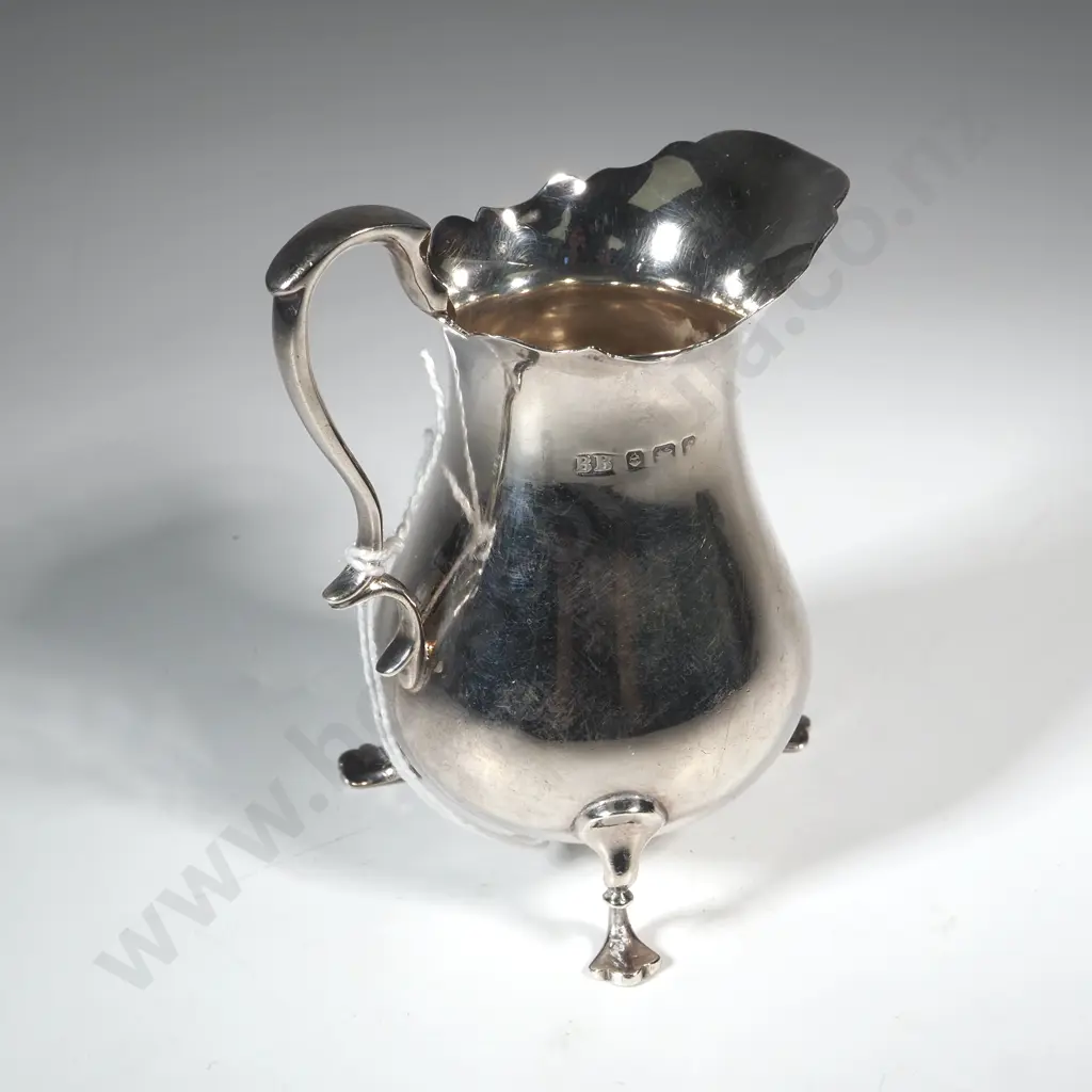 Sterling Silver Tripod  Cream Jug. Birm 1905   Image 1++