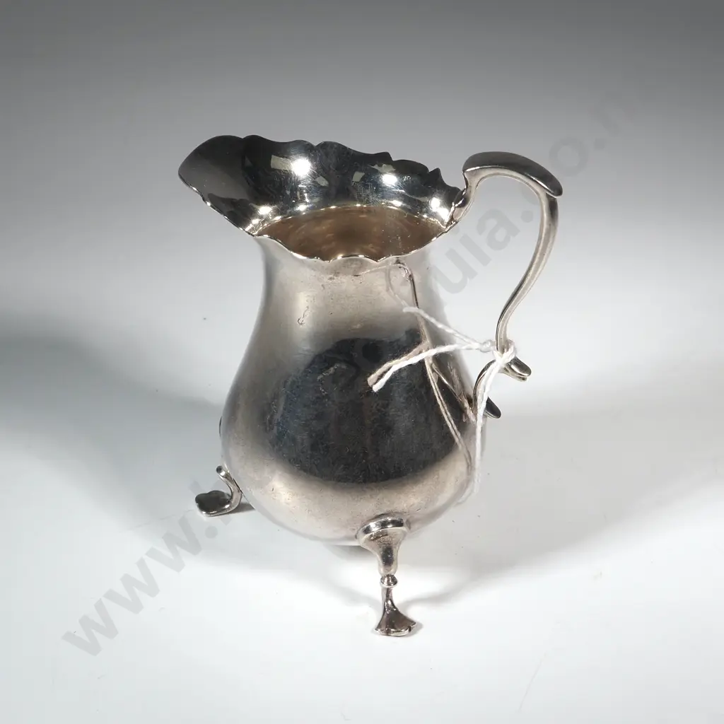 Sterling Silver Tripod  Cream Jug. Birm 1905   Image 1++