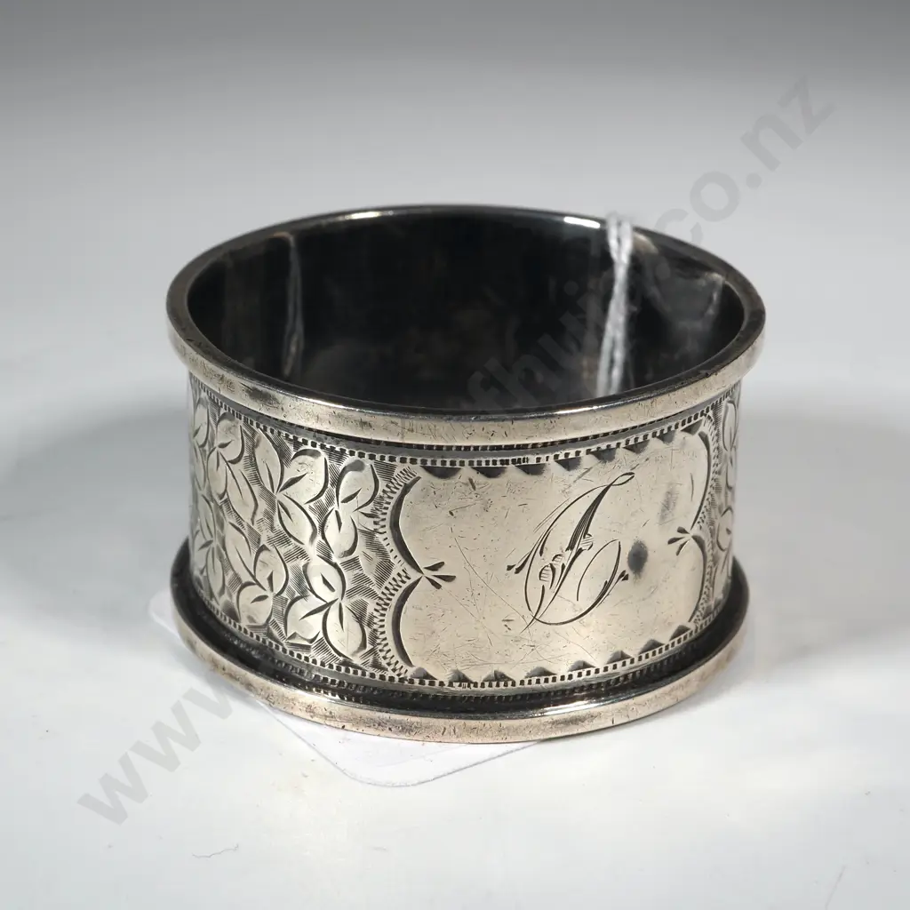 Sterling Silver Engine Turned Foliate  Engraved  Serviette Ring. Initialled D Image 1++