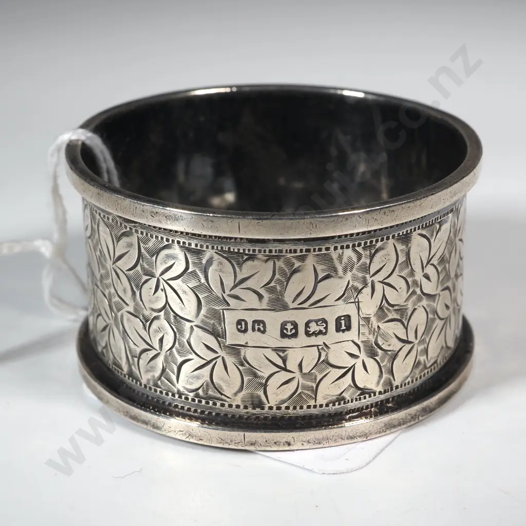 Sterling Silver Engine Turned Foliate  Engraved  Serviette Ring. Initialled D Image 1++