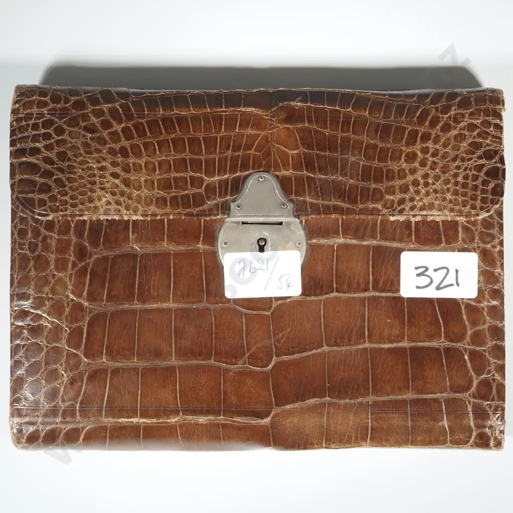 Vintage Brown Crocodile Skin/Leather Travelling Amenities Kit. Image 1++