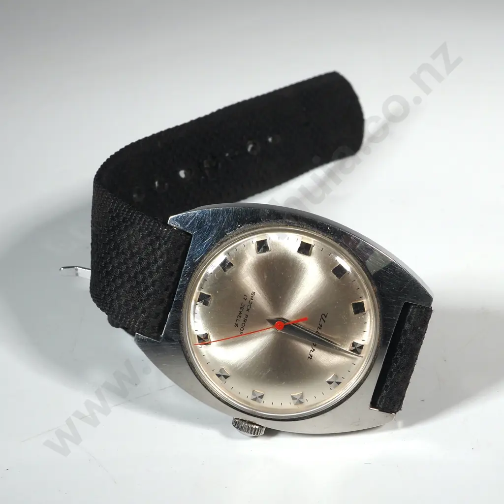 Vintage Unicorn Mens Wristwatch  140172 Image 1++