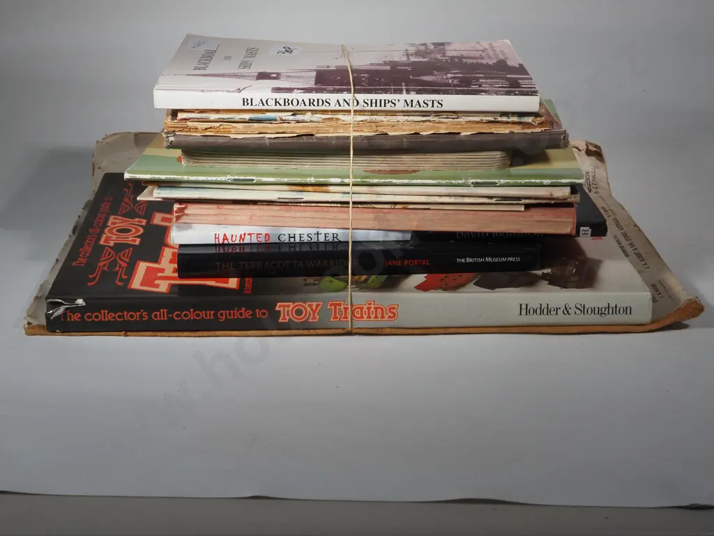 Ephemera To Include Chariot Race or Ben Hur March by E T Paull Music Sheet Standard, Book - The Collector's All Colour Image 1++