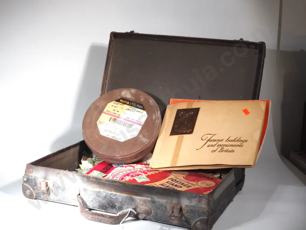Vintage Satchel Containing Various Stamps & Stamp Albums Together With "Famous  Buildings& Mon" Image 1++
