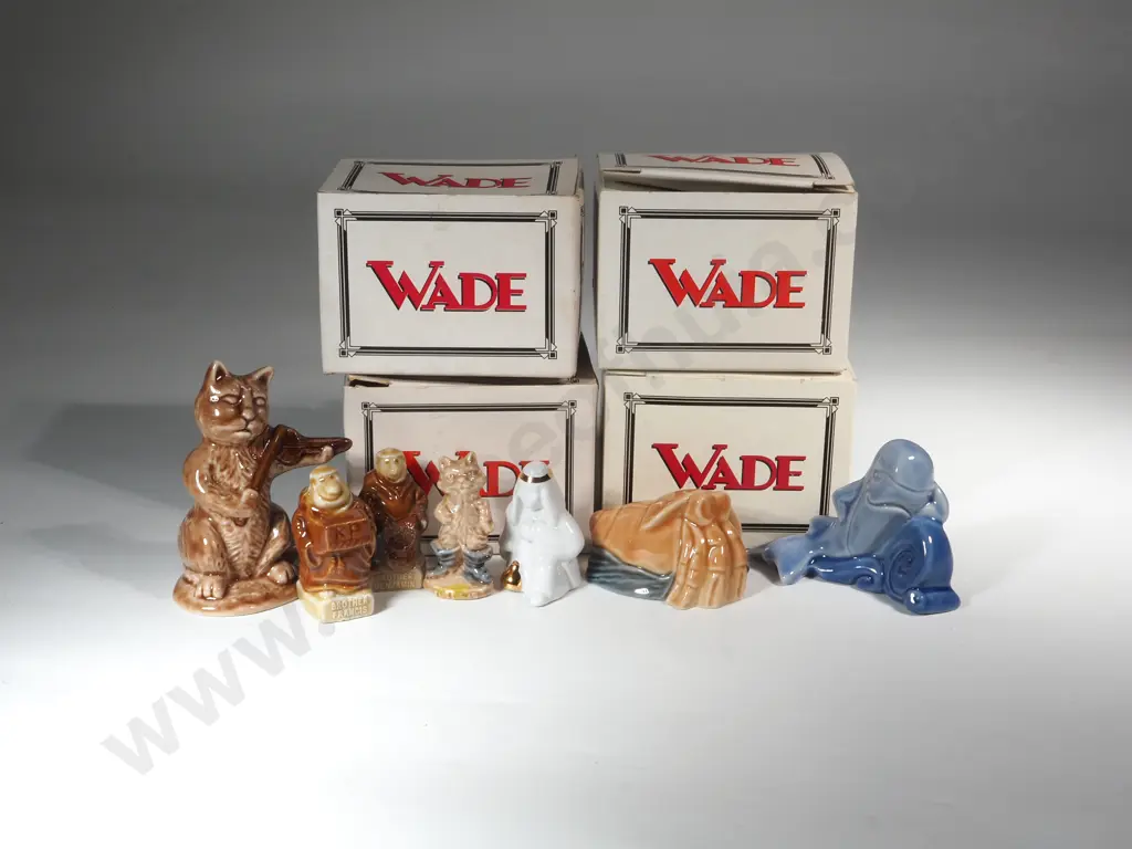 Wade Whimsies including Brothers, The Cat & The Fiddle, Puss In Boots, Crab In Shell & Wise Man 3 Image 1++