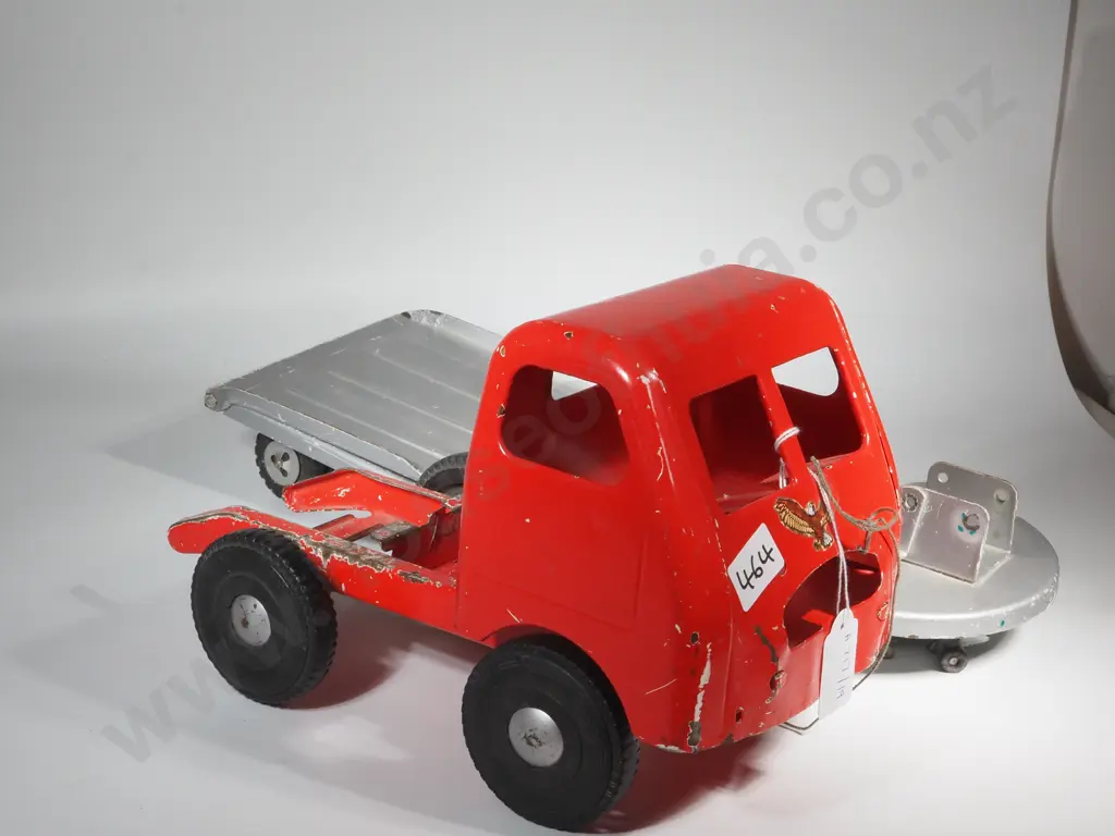 Metal Toy Truck & Trailor with Red Carriage. Not Marked. Possibly Tonka. Total Length 550mm Image 1++