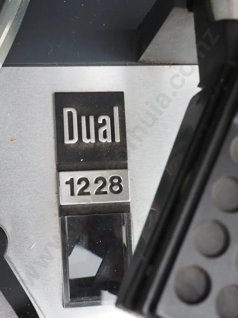 Vintage Dual 1228 Turntable Record Player & Speakers  Image 1++