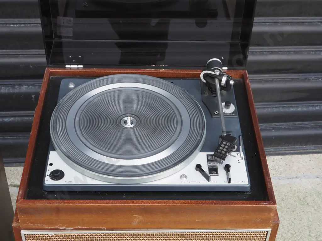 Vintage Dual 1228 Turntable Record Player & Speakers  Image 1++