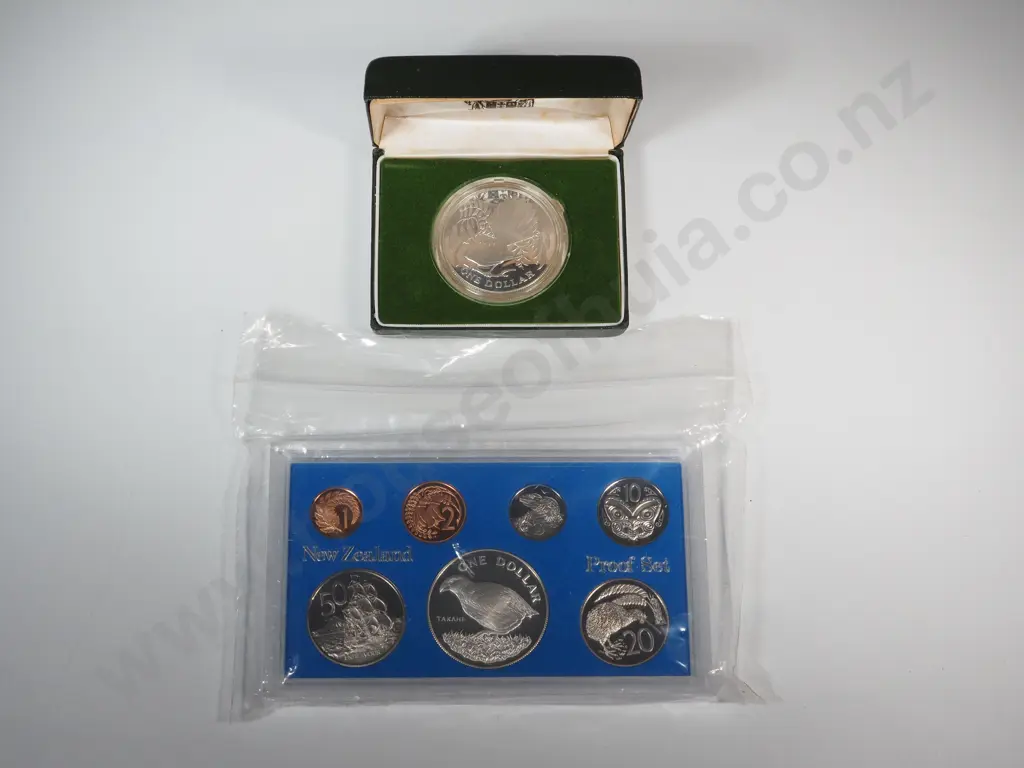 1982 New Zealand Proof Set w Sterling Silver Dollar & Cased 1980 Proof Silver Dollar  Image 1++