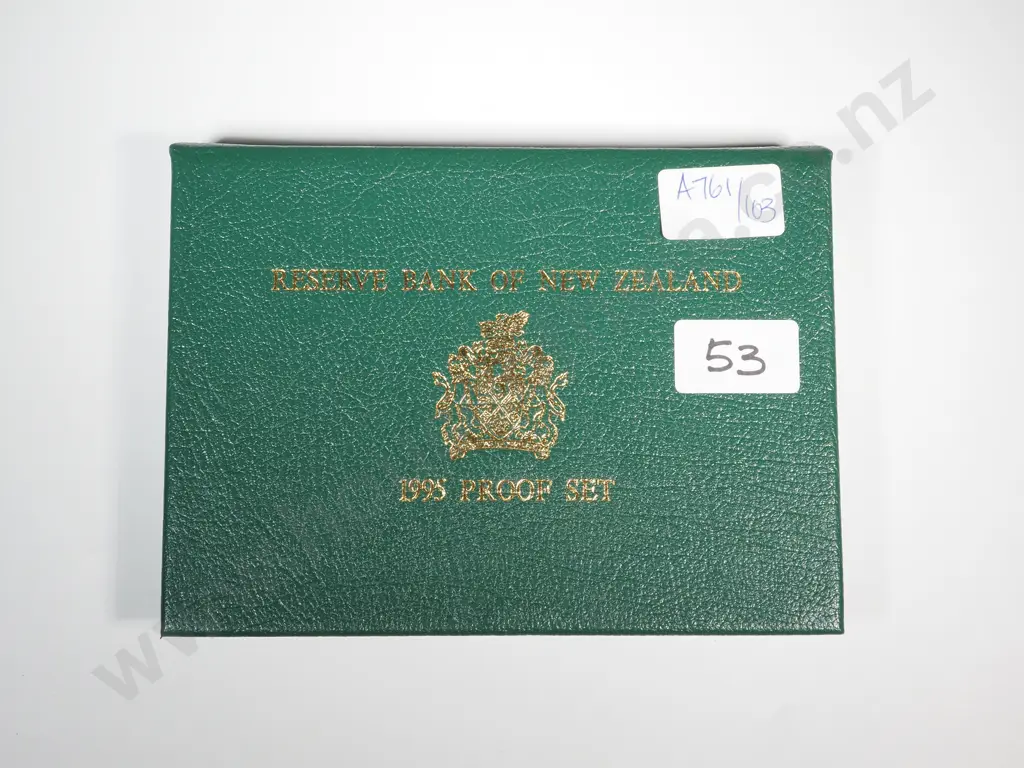 1995 New Zealand Proof Set w Silver Dollar  Image 1++