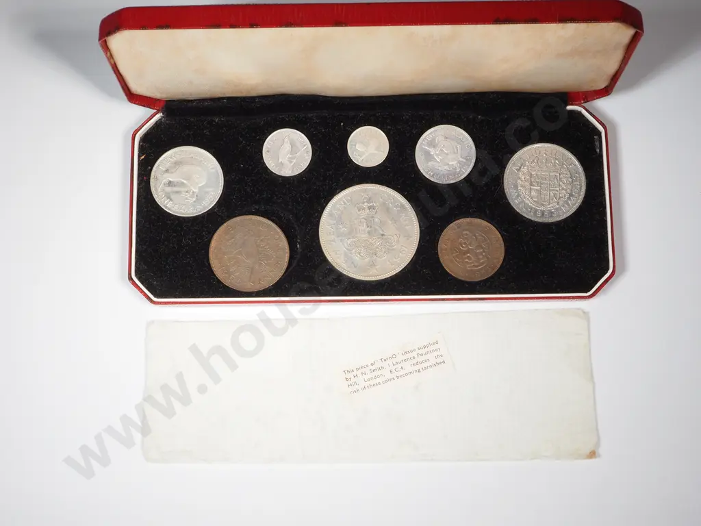 1953 New Zealand Cased Proof Set  Image 1++