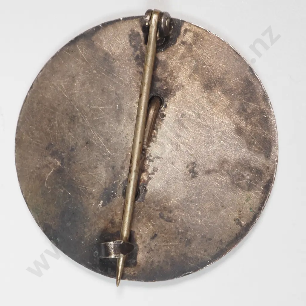 Healthy & Beauty Movement 1939 Sterling Silver Badge Image 1++